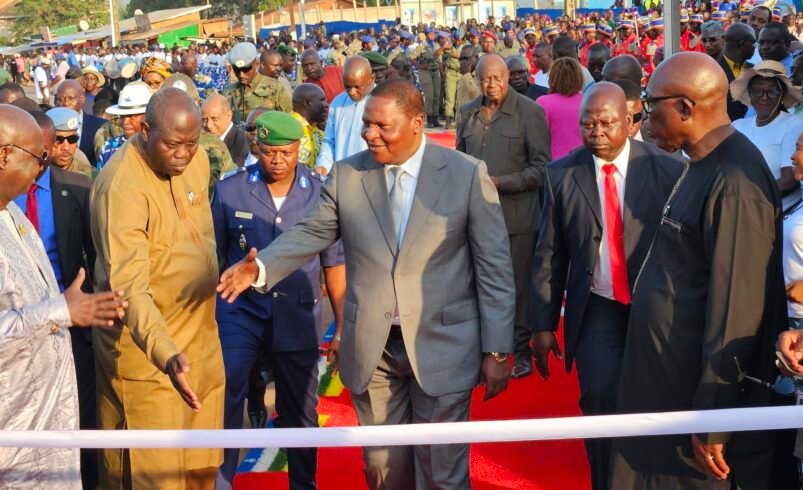 Centrafrique : pourquoi la montre tourne pour Faustin-Archange Touadéra 