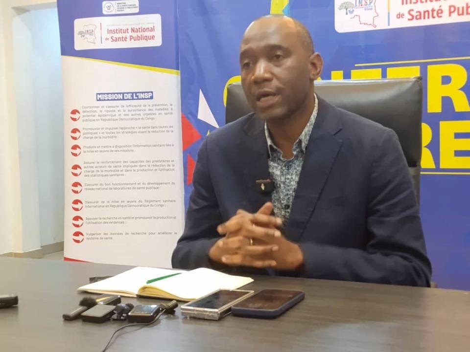Dieudonné Mwamba Kazadi&nbsp;: «&nbsp;pour arrêter Ebola, il faut impliquer la communauté&nbsp;»
