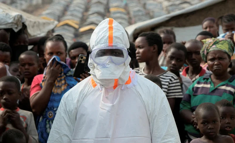 Ebola en RDC : 2000 morts, Kinshasa muscle sa riposte